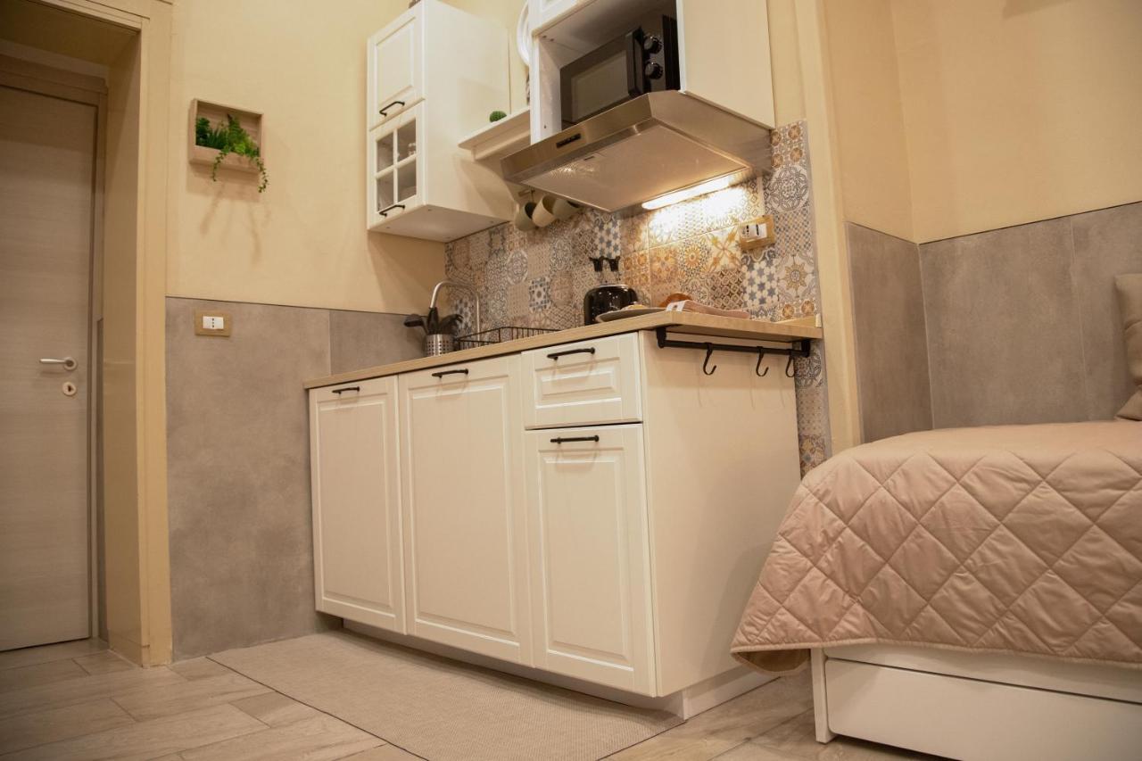Graziano Home Station Наполи Екстериор снимка